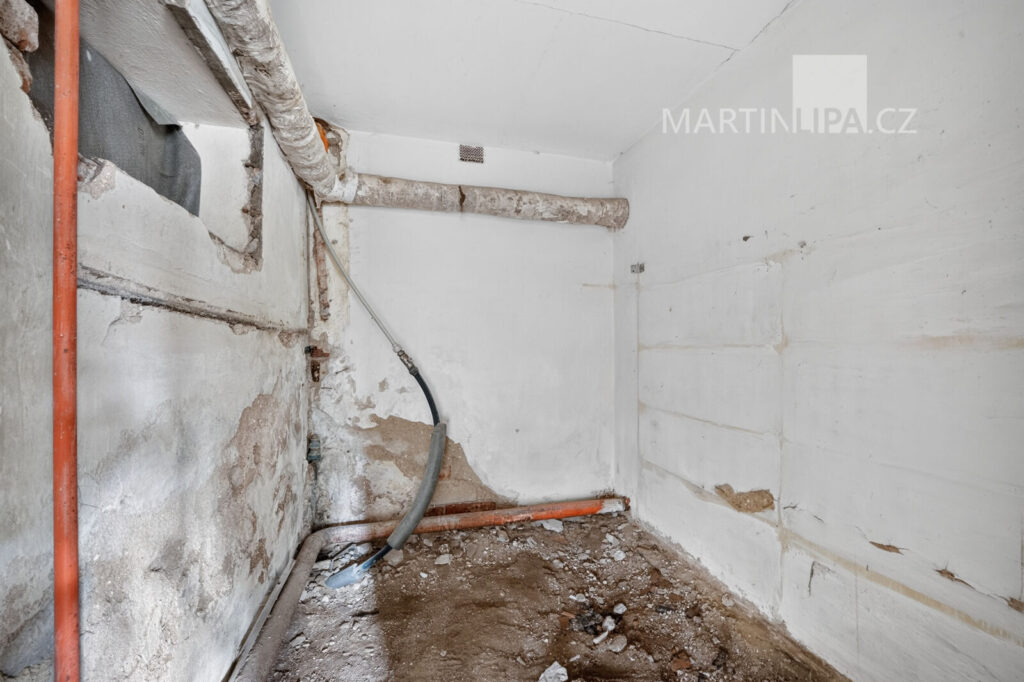 Mirošovice, Pod Mostem 116 – RD k rekonstrukci či přestavbě