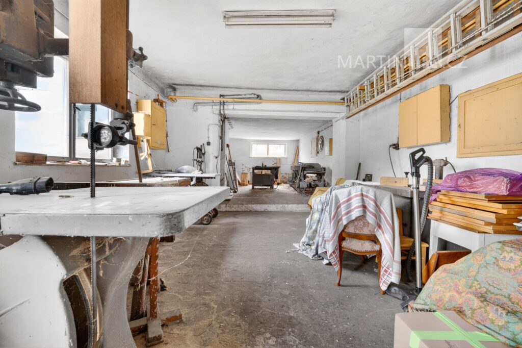 Senomaty – dvougenerační dům se zahradou a přístavbou