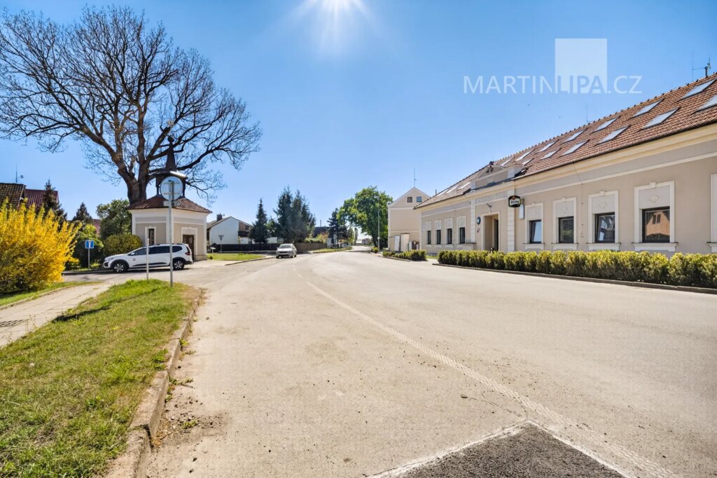 Dolní Stakory – Špýcharový dvorec ke kompletní rekonstrukci