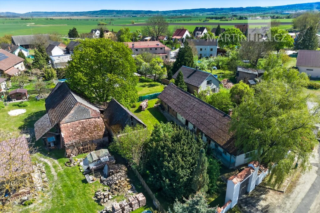 Dolní Stakory – Špýcharový dvorec ke kompletní rekonstrukci
