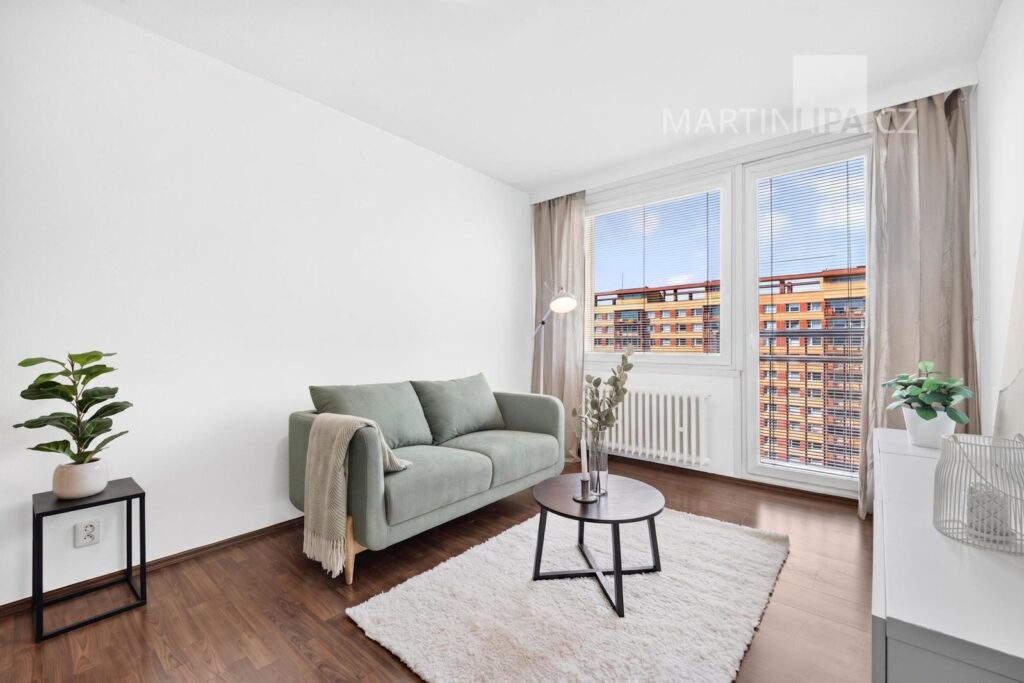 2kk Famfulíkova 1134/12, Praha