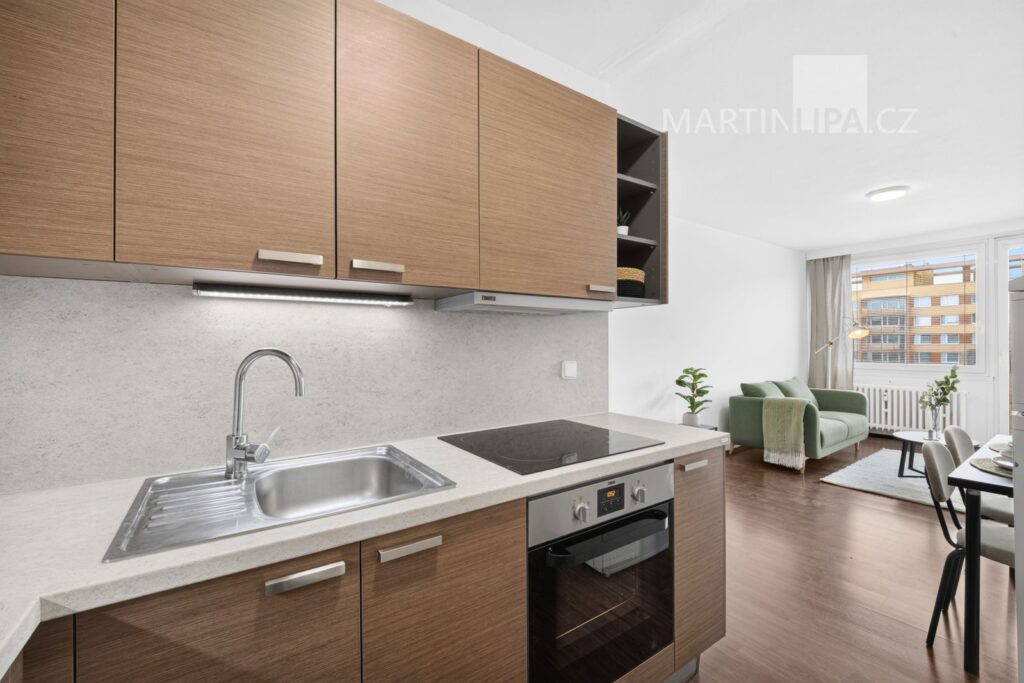 2kk Famfulíkova 1134/12, Praha