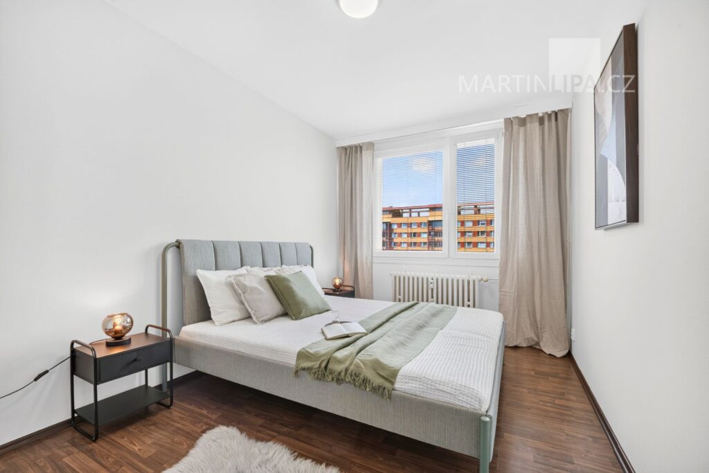 2kk Famfulíkova 1134/12, Praha
