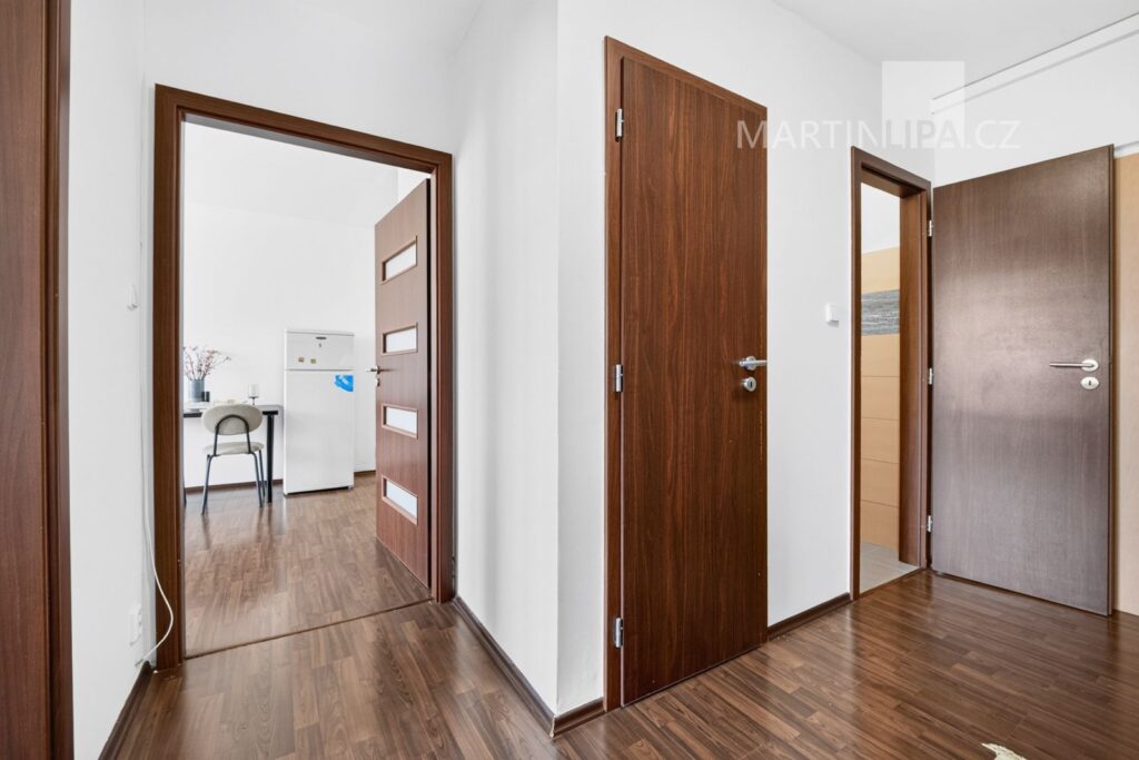 2kk Famfulíkova 1134/12, Praha