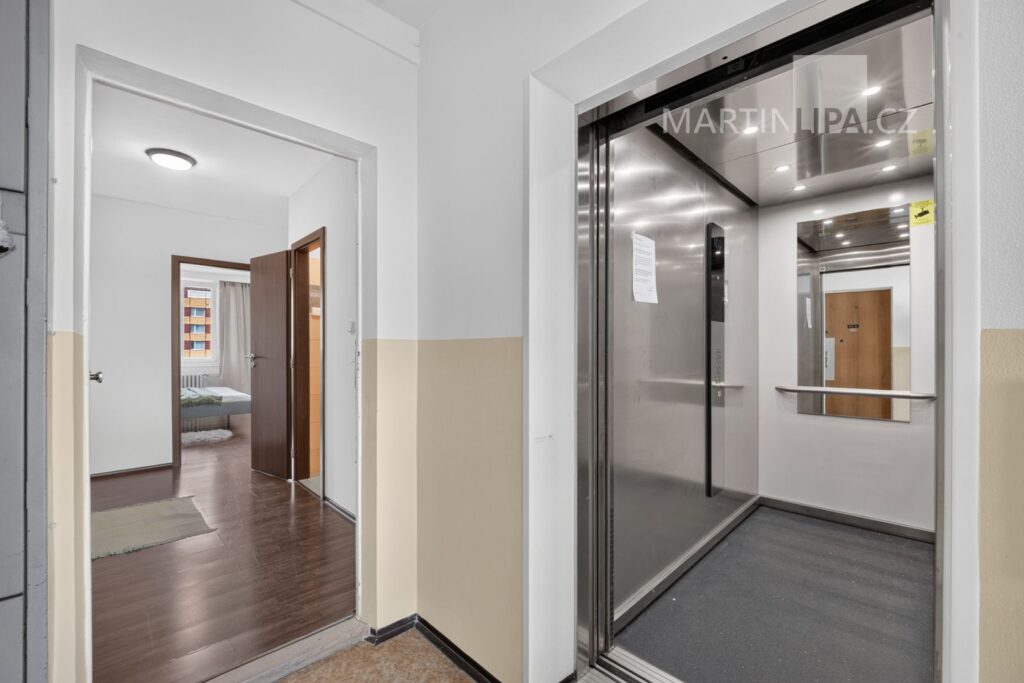 2kk Famfulíkova 1134/12, Praha