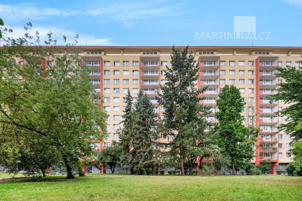2kk Famfulíkova 1134/12, Praha